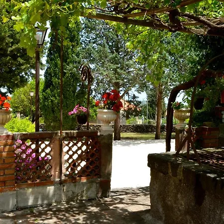 דירה Bonaccorso - Antica E Maestosa Con Piscina Ai Piedi Dell'etna ויאגרנדה