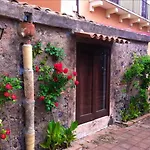 Bonaccorso - Antica E Maestosa Con Piscina Ai Piedi Dell'etna * Viagrande